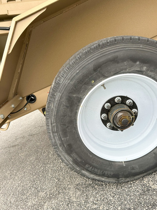 Unverferth 3955XL Tender