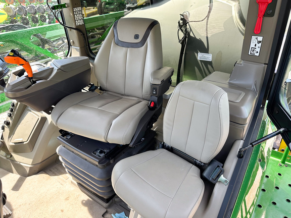 2022 John Deere 412R Sprayer/High Clearance