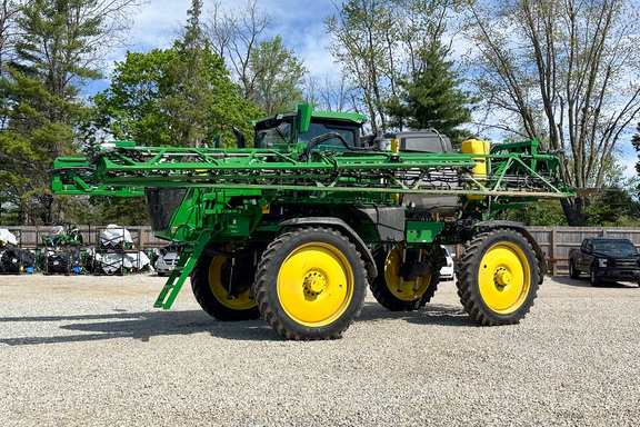 2022 John Deere 412R Sprayer/High Clearance