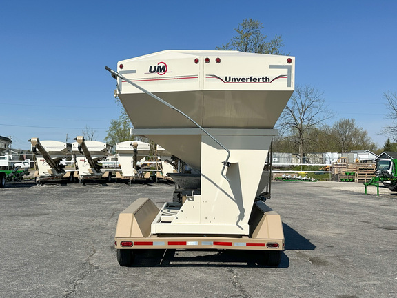 2012 Unverferth 3750 Tender