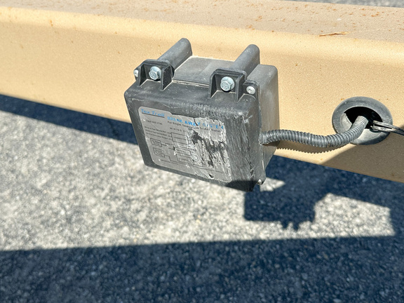 2012 Unverferth 3750 Tender