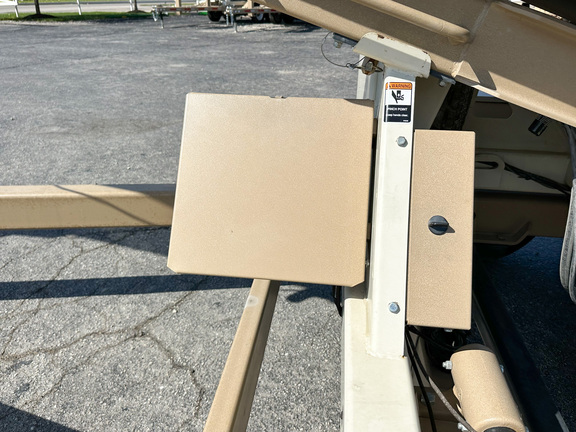 2012 Unverferth 3750 Tender