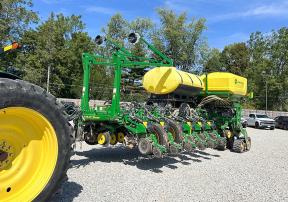 2023 John Deere 1775NT Planter