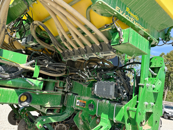 2023 John Deere 1775NT Planter