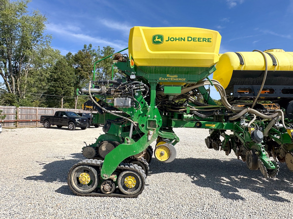 2023 John Deere 1775NT Planter