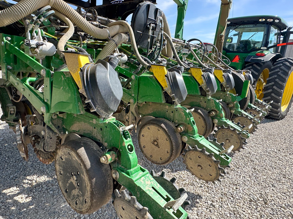 2023 John Deere 1775NT Planter