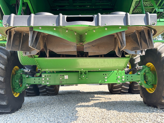 2023 John Deere S780 Combine