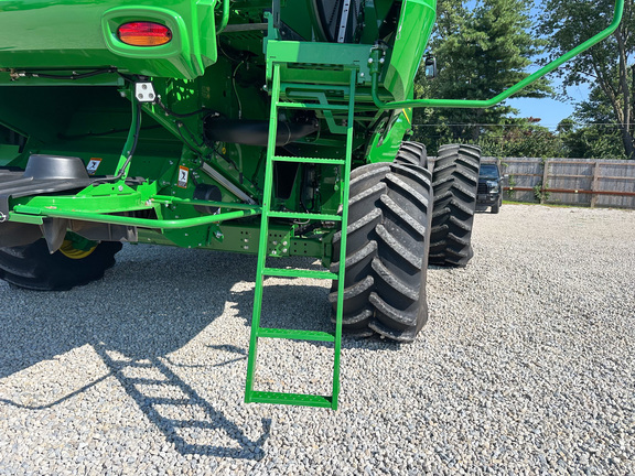 2023 John Deere S780 Combine