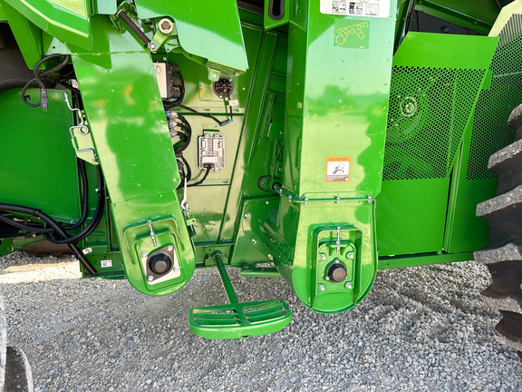 2023 John Deere S780 Combine