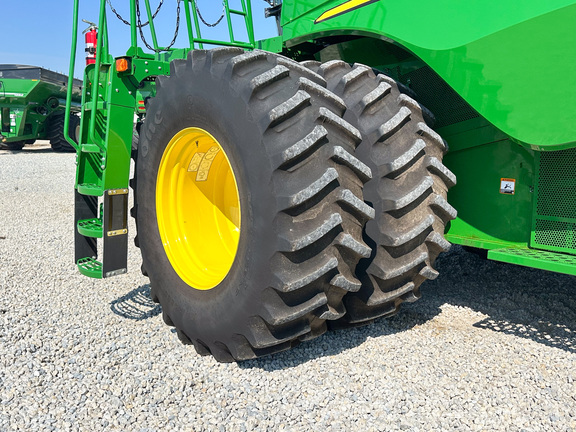 2023 John Deere S780 Combine