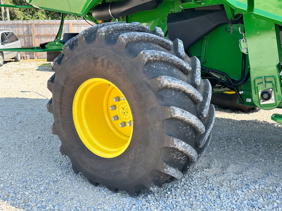 2023 John Deere S780 Combine