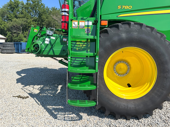 2023 John Deere S780 Combine