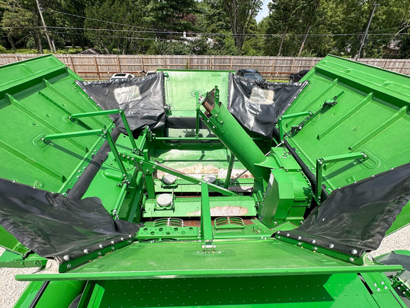 2023 John Deere S780 Combine