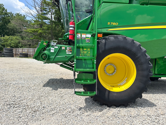 2023 John Deere S780 Combine