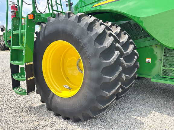 2023 John Deere S780 Combine