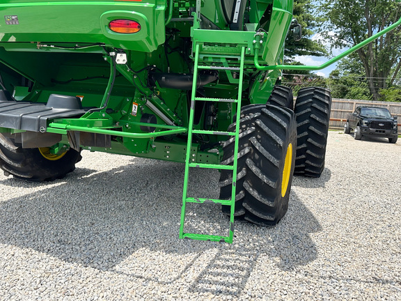 2023 John Deere S780 Combine