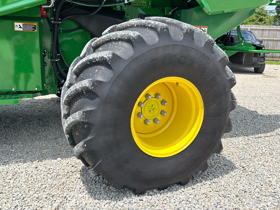 2023 John Deere S780 Combine