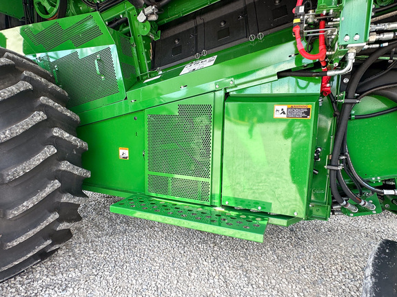 2023 John Deere S780 Combine