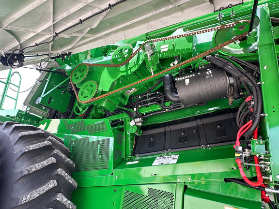 2023 John Deere S780 Combine