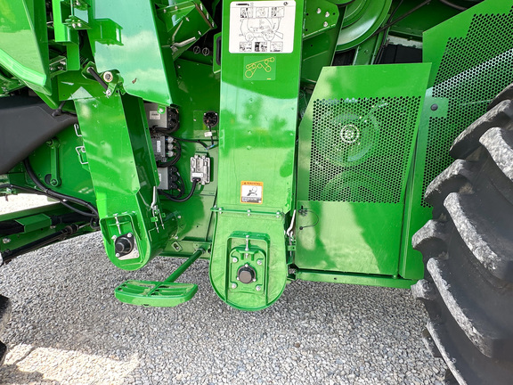 2023 John Deere S780 Combine