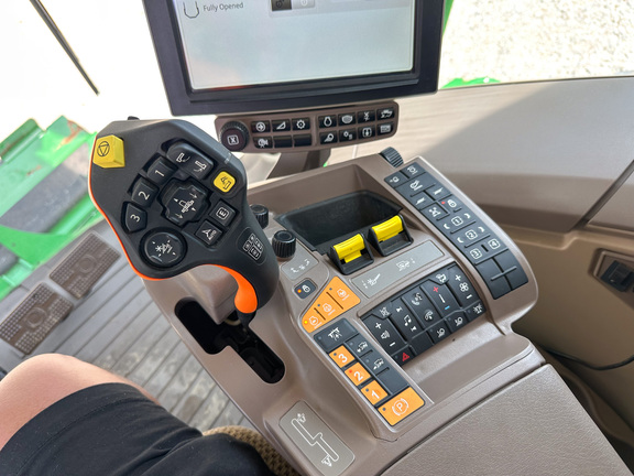 2023 John Deere S760 Combine