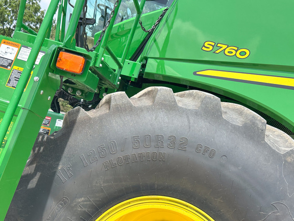 2023 John Deere S760 Combine