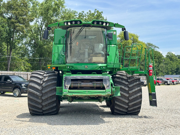 2023 John Deere S760 Combine