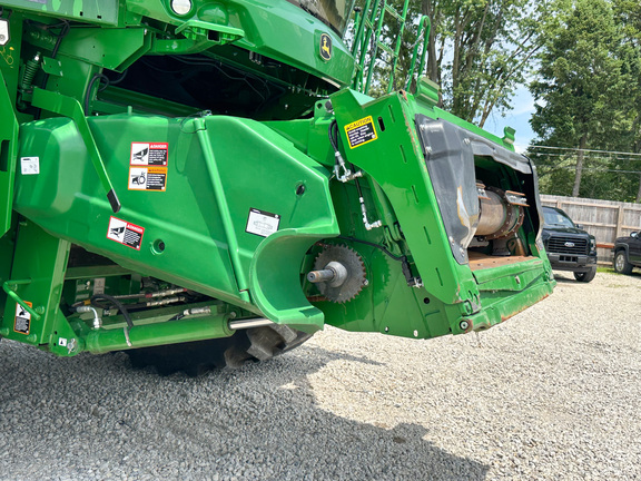 2023 John Deere S760 Combine