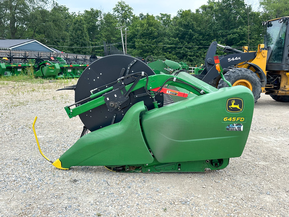 2018 John Deere 645FD Header Combine