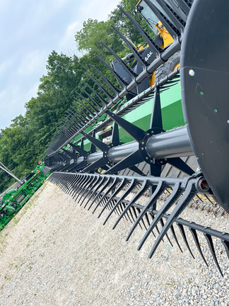 2018 John Deere 645FD Header Combine