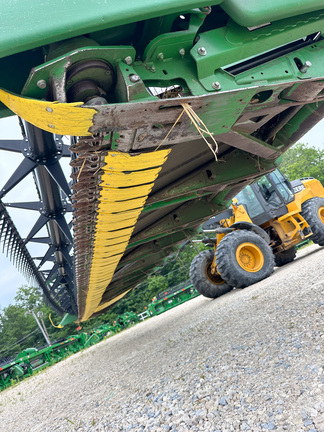 2018 John Deere 645FD Header Combine