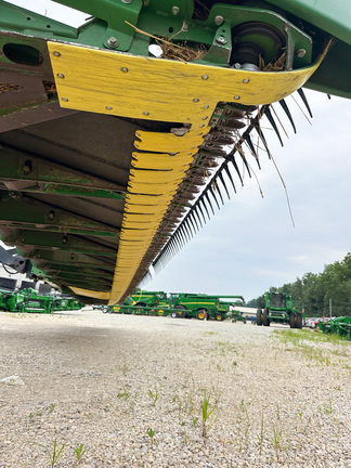 2018 John Deere 645FD Header Combine
