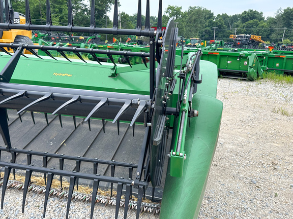 2018 John Deere 645FD Header Combine
