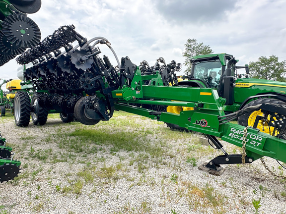 2024 Unverferth 2030-DT Strip Till