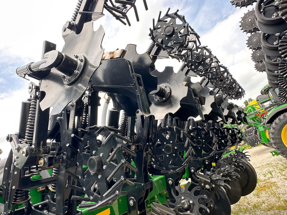 2024 Unverferth 2030-DT Strip Till