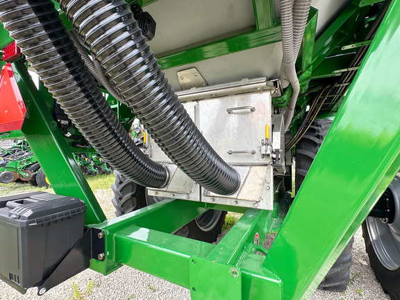 2024 Unverferth 2030-DT Strip Till