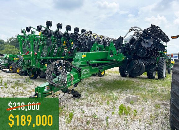 2024 Unverferth 2030-DT Strip Till