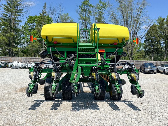 2011 John Deere DB90 Planter