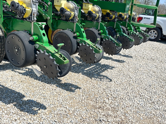 2011 John Deere DB90 Planter