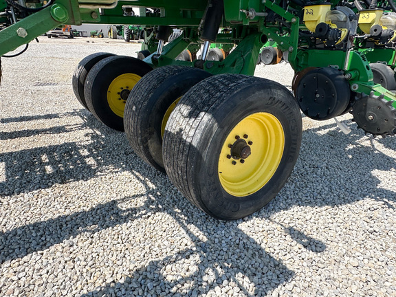 2011 John Deere DB90 Planter