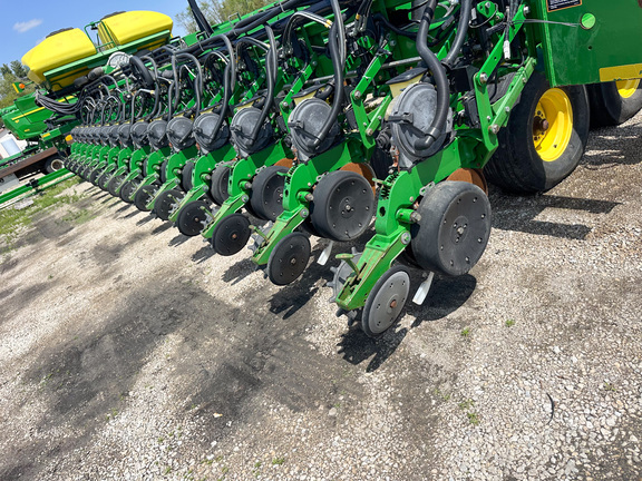 2011 John Deere DB90 Planter