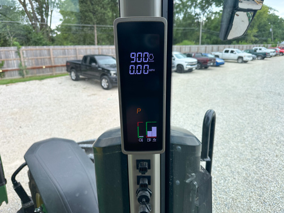 2022 John Deere 8R 250 Tractor