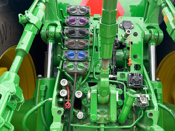 2022 John Deere 8R 250 Tractor