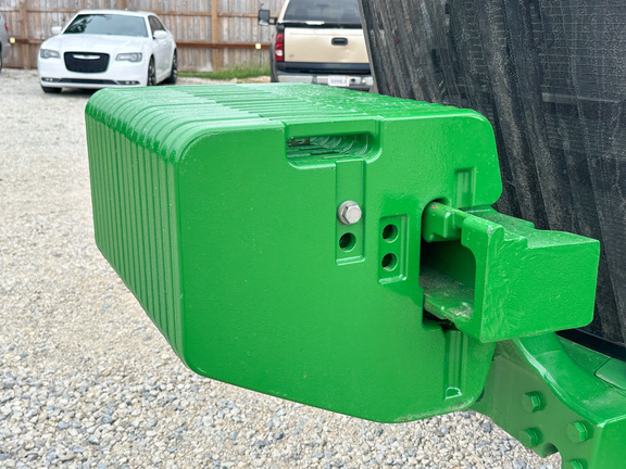 2022 John Deere 8R 250 Tractor