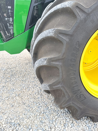 2022 John Deere 8R 250 Tractor