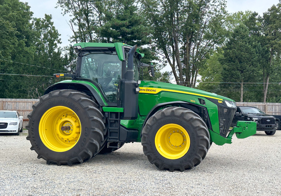 2022 John Deere 8R 250 Tractor