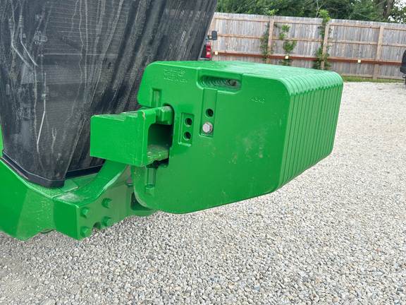 2022 John Deere 8R 250 Tractor