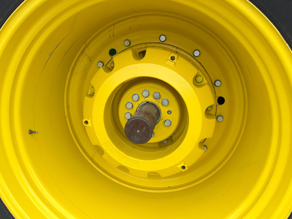 2022 John Deere 8R 250 Tractor