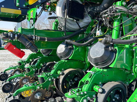 2025 John Deere 1775NT Planter