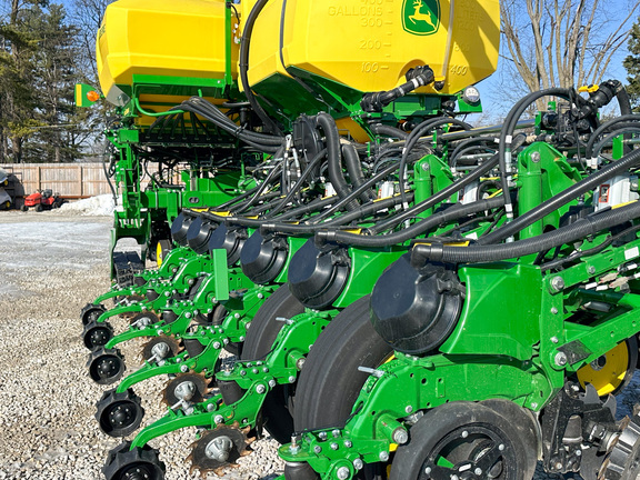 2025 John Deere 1775NT Planter